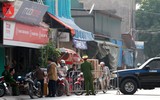Trục vớt quả bom có sức công phá lớn dưới gầm Long Biên